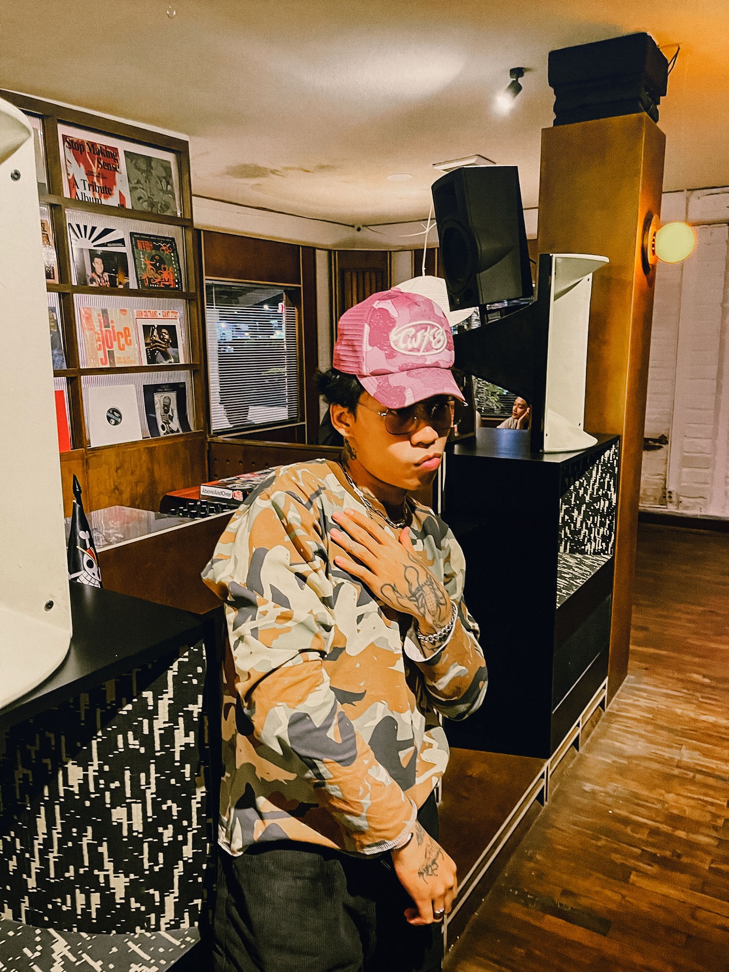 Just hat-ing around in my favorite pink pick 💕  Two8 Pink Camo Trucker Hat DROPPING 28 AUGUST